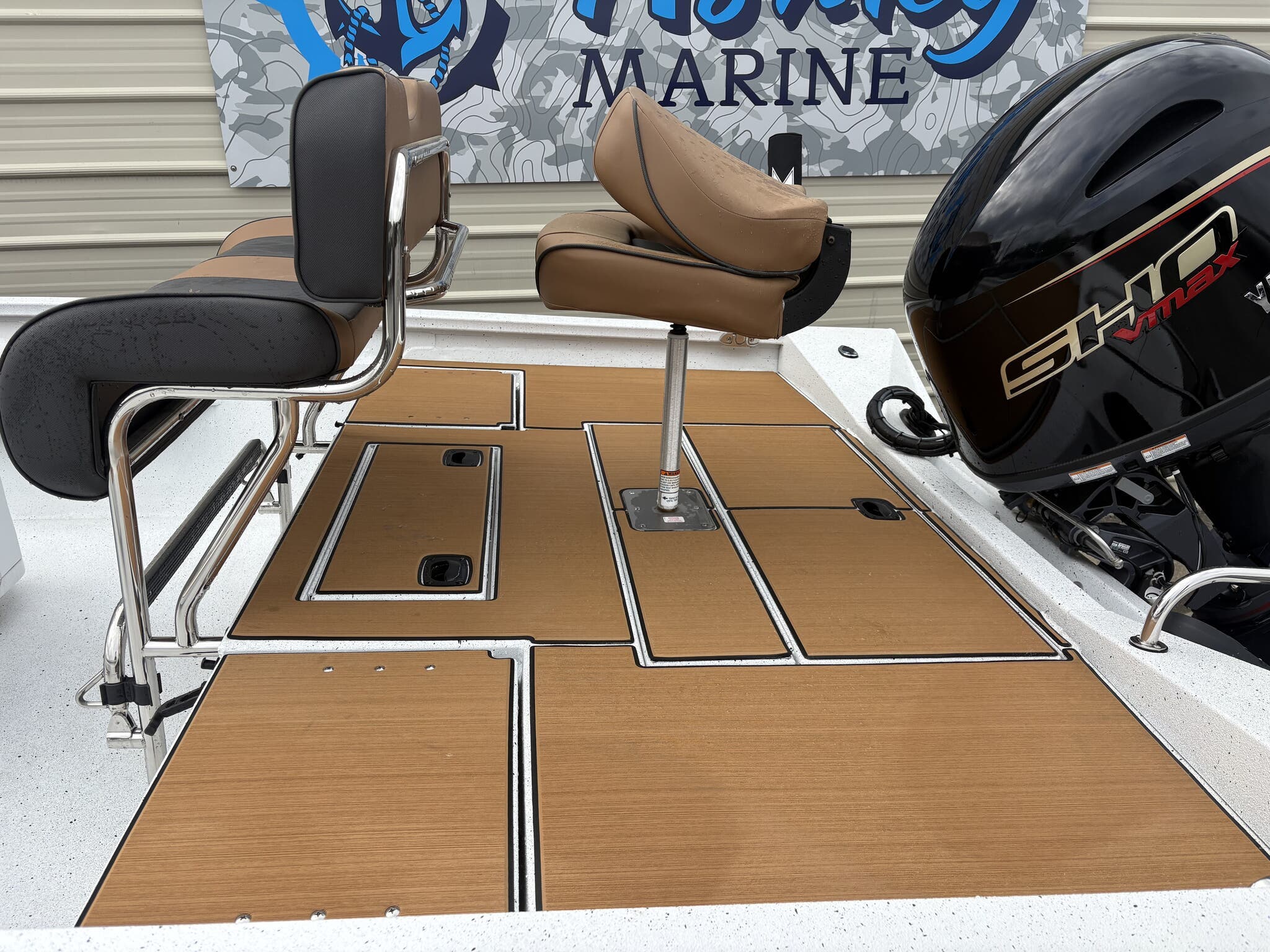 New 2026 Xpress Hyper-Lift Bay Series SEADECK-MK TERROVA SPOTLOCK