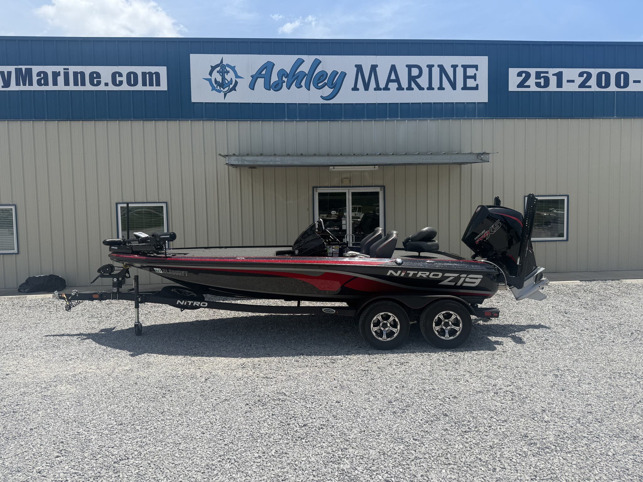 Used 2024 Nitro Z Series Z19-200HP-4 GRAPHS-POLES-LOADED!!, 32405