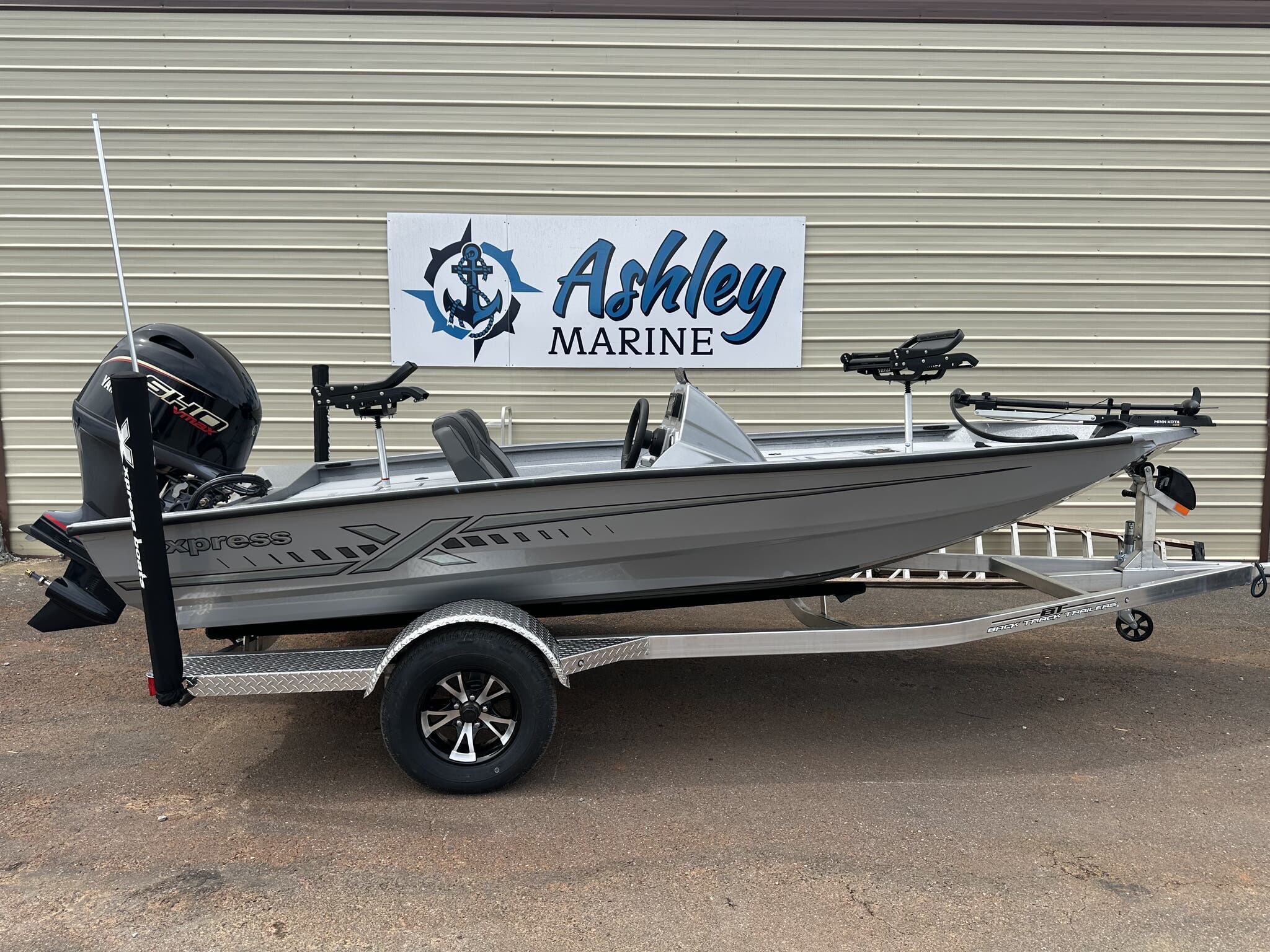 New 2027 Xpress Hyper-Lift Crappie Series H17 CRAPPIE, 32439