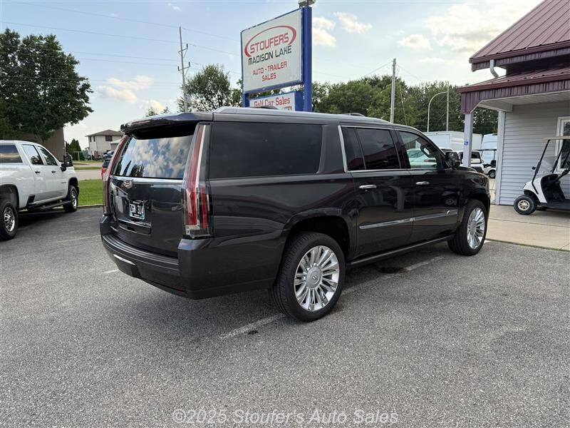 2017 Cadillac Escalade ESV Premium Luxury photo 9