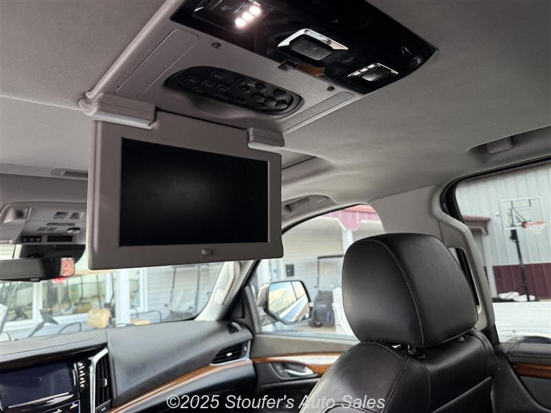 2017 Cadillac Escalade ESV Premium Luxury photo 18
