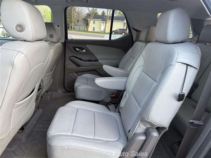 2019 Chevrolet Traverse 3LT - Photo 6