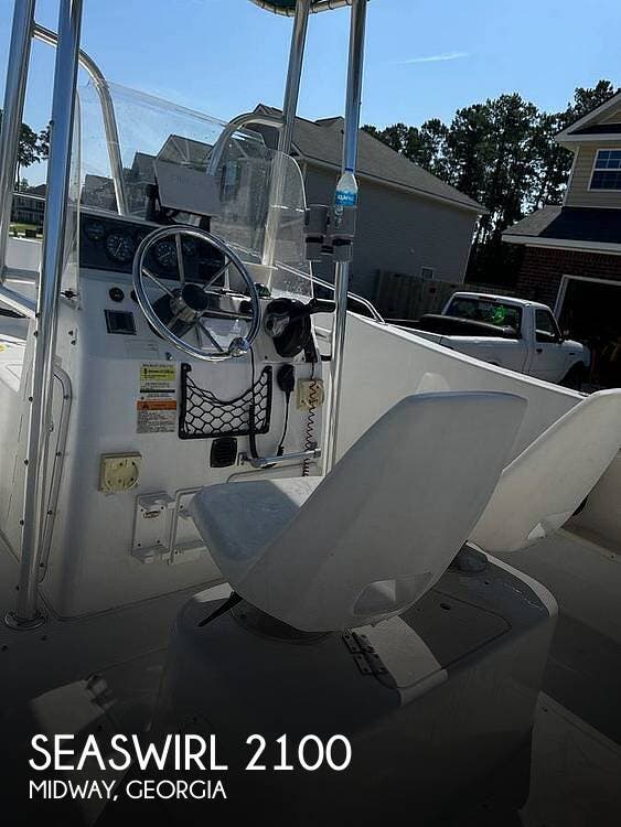 2000 Seaswirl Striper 2100CC