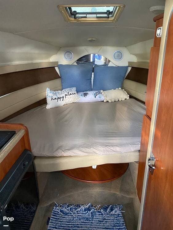 Email now about this Express Cruiser - 2006 Rinker 270 fiesta vee! Slide #2