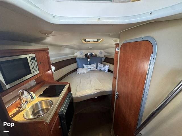 Email now about this Express Cruiser - 2006 Rinker 270 fiesta vee! Slide #3