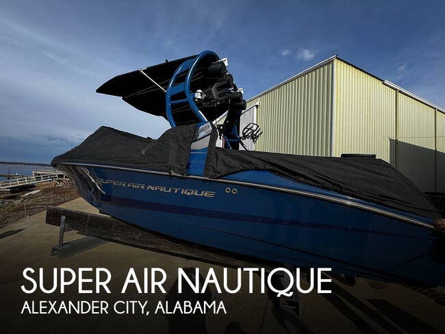 2016 Correct Craft Super Air Nautique 210
