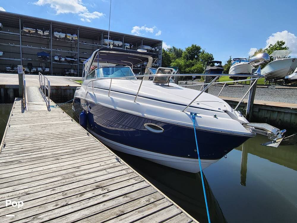 Email now about this Express Cruiser - 2004 Rinker 290 Fiesta Vee! Slide #1