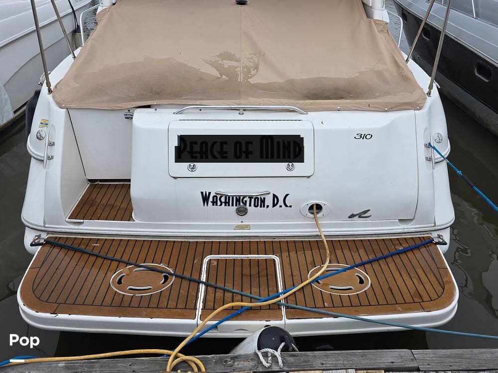 Email now about this Express Cruiser - 2000 Sea Ray Sundancer 310! Slide #2