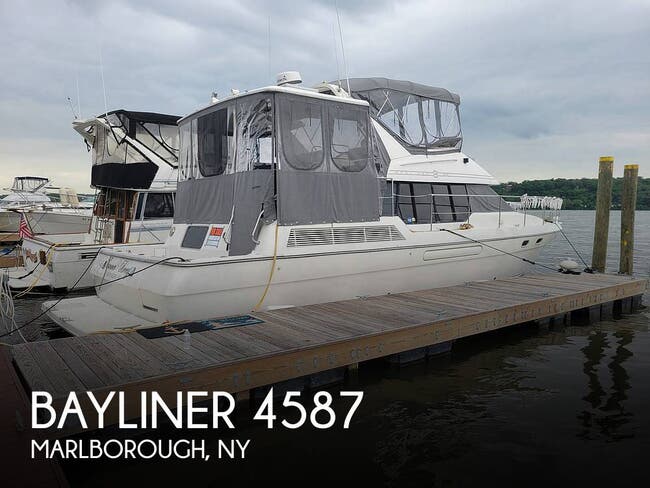 1994 Bayliner  4587 Cockpit Motor Yacht