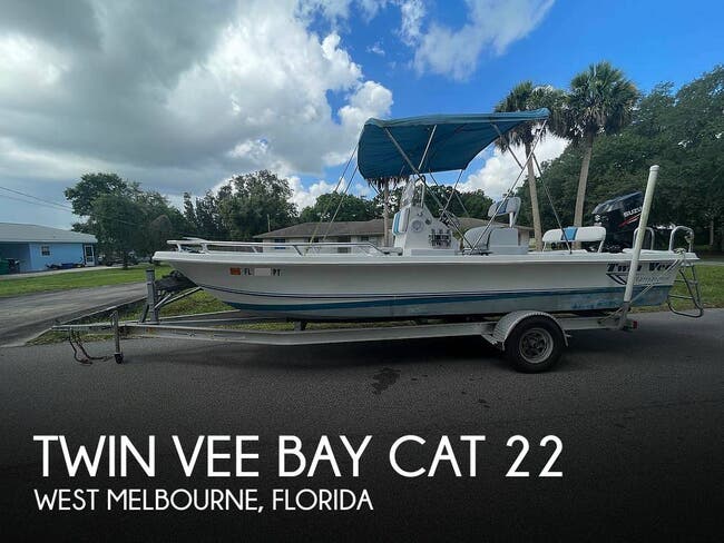 2014 Twin Vee Bay Cat 22
