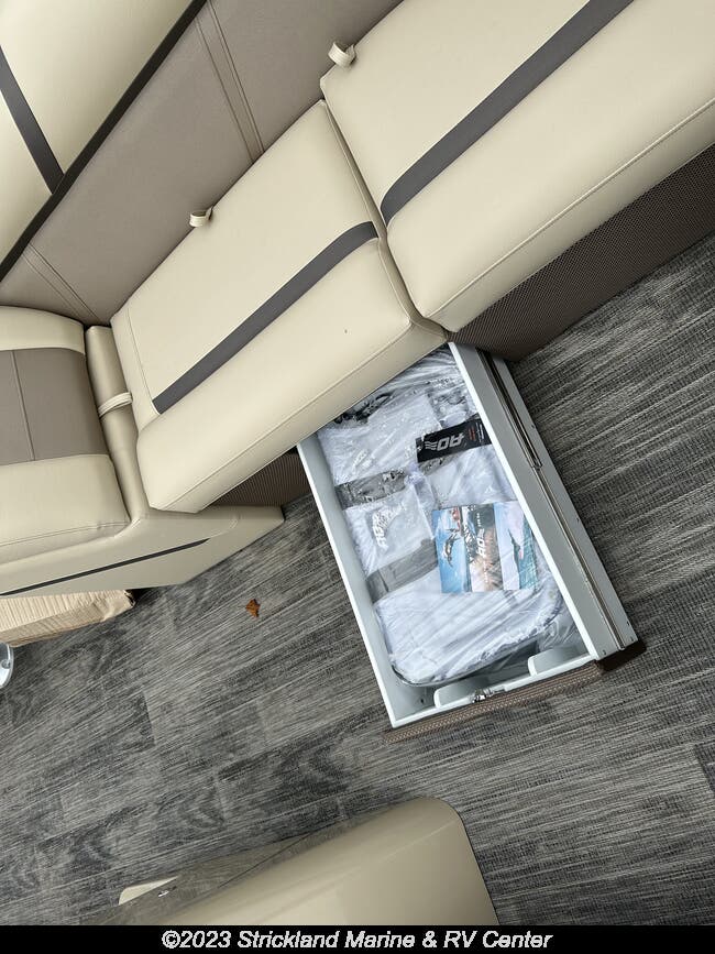 Crest Pontoons Classic LX 220 SLC Seneca South Carolina South