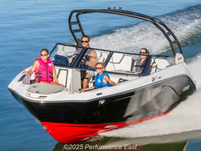 2025 Yamaha Boats  222SE