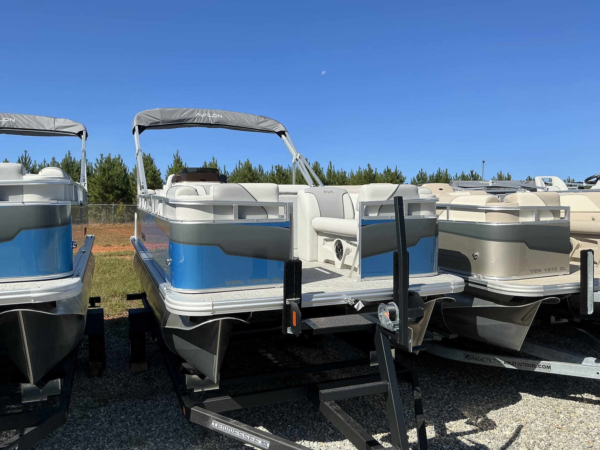 AVALON DESIGN ( アバロンデザイン ) U5 SILVER 2025 Avalon Venture QUAD LOUNGER-60HP