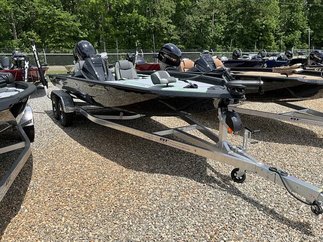 2026 Xpress Hyper-Lift Bass Series    H20 