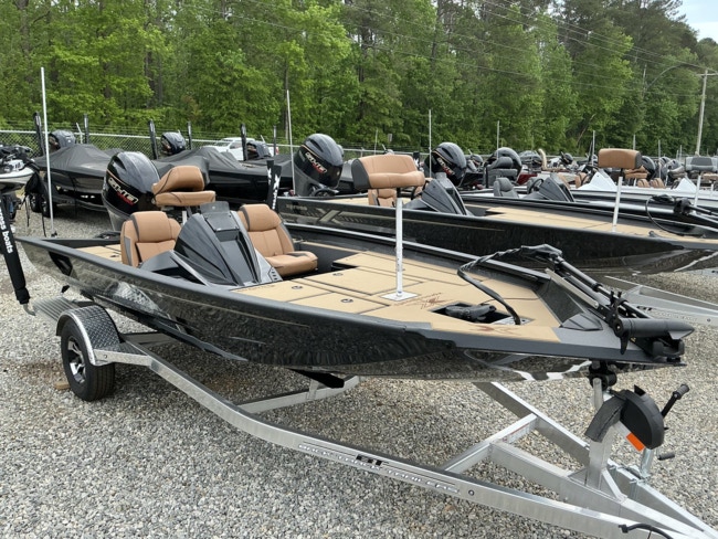 2026 Xpress Hyper-Lift Bass Series   H17 