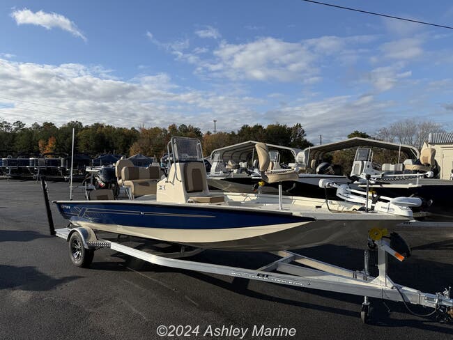thumbnail interactive-video image 1 of EliteSHield Xpress H2B 20' Center Console Boat Cover – Waterproof Trailerable – Gray 600D Polyester 1 of 5