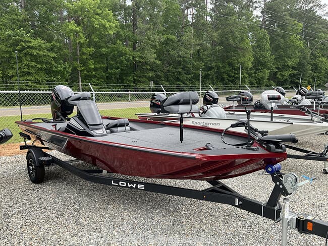 2025 Lowe Stinger 195