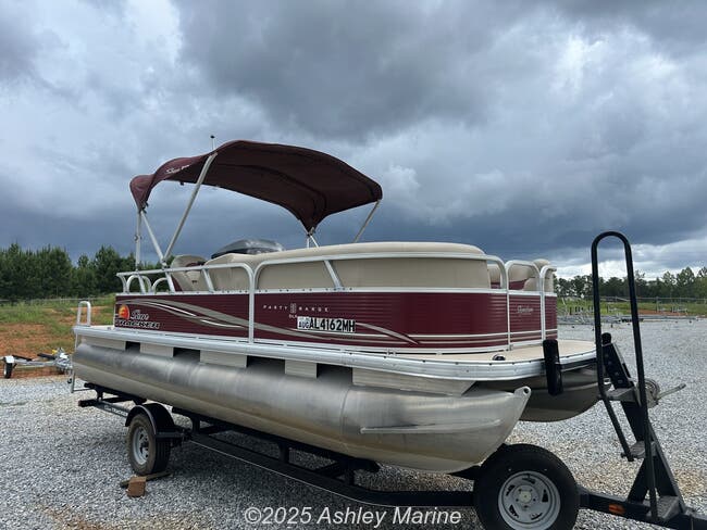 2013 Sun Tracker Party Barge 20 DLX 20 DLX