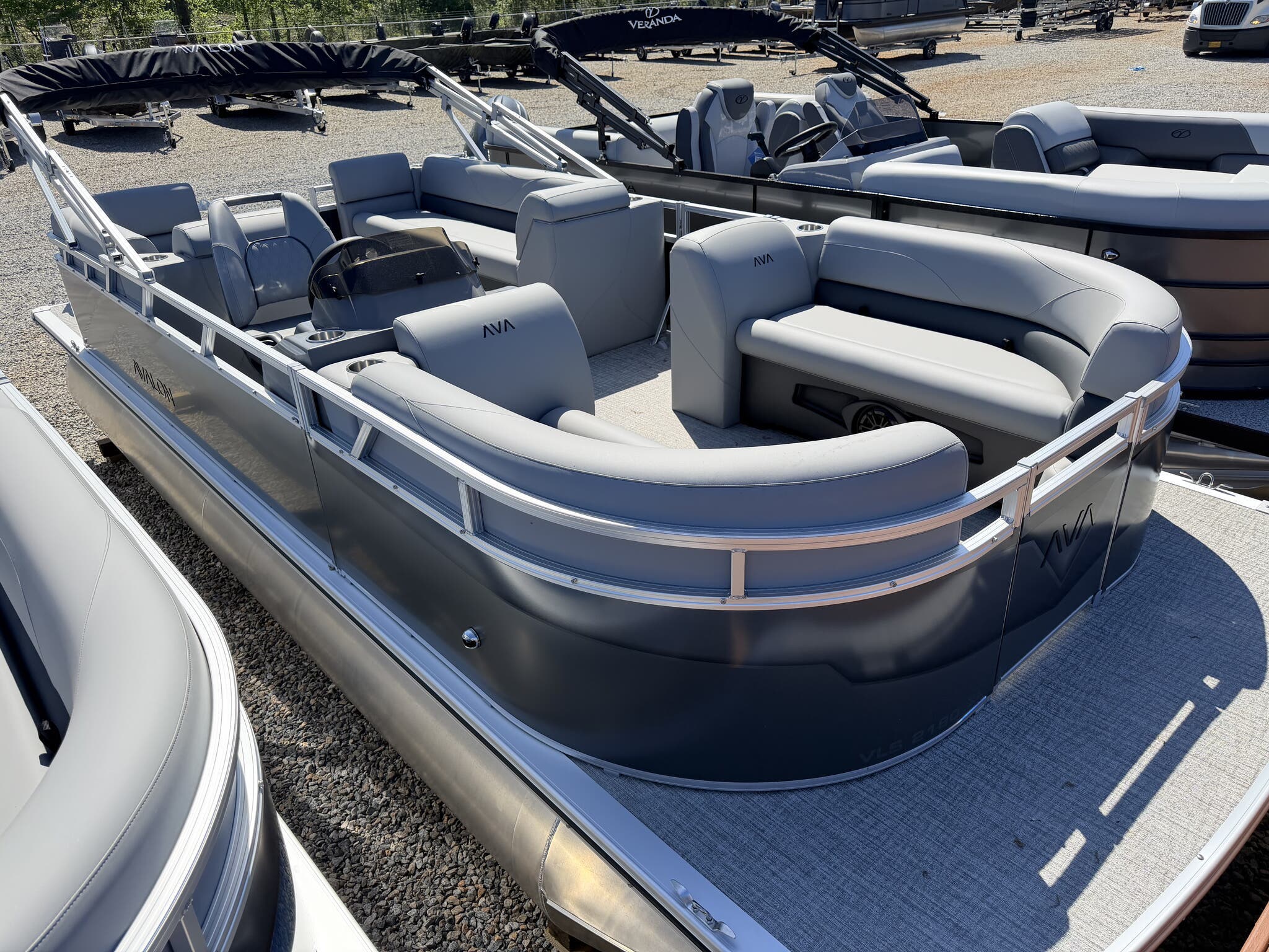 2026 Avalon VLS 21 QUAD LOUNGER-115HP