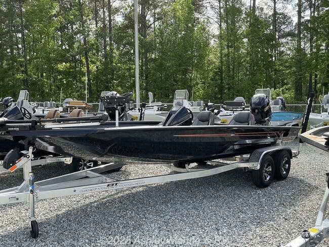 2025 Xpress Hyper-Lift Crappie Series H20 CRAPPIE