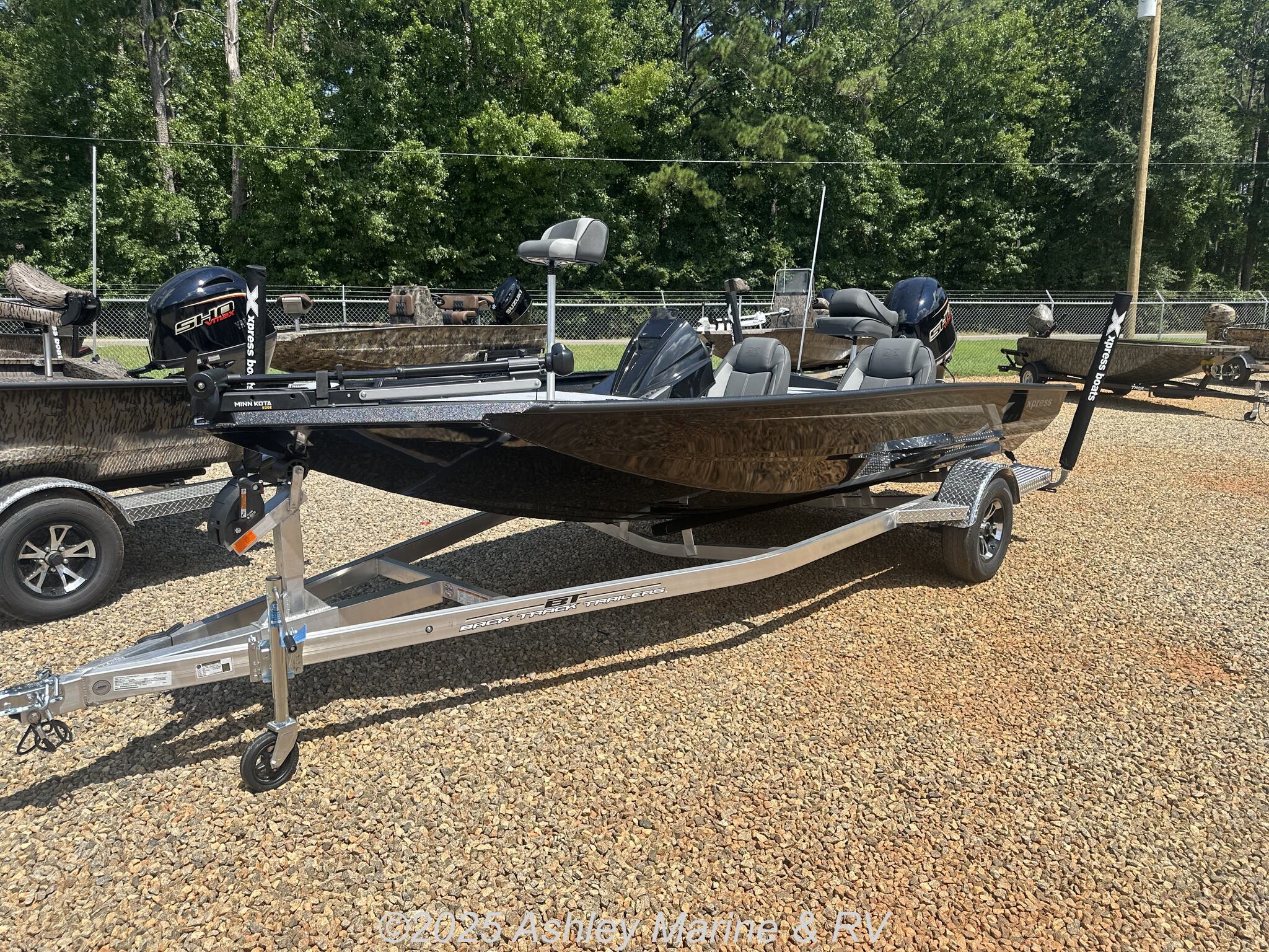 2025 Xpress Hyper-Lift Bass Series H18