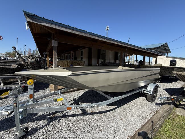 2025 Xpress HD Series HD16DB WITH SEADECK/LIVEWELL