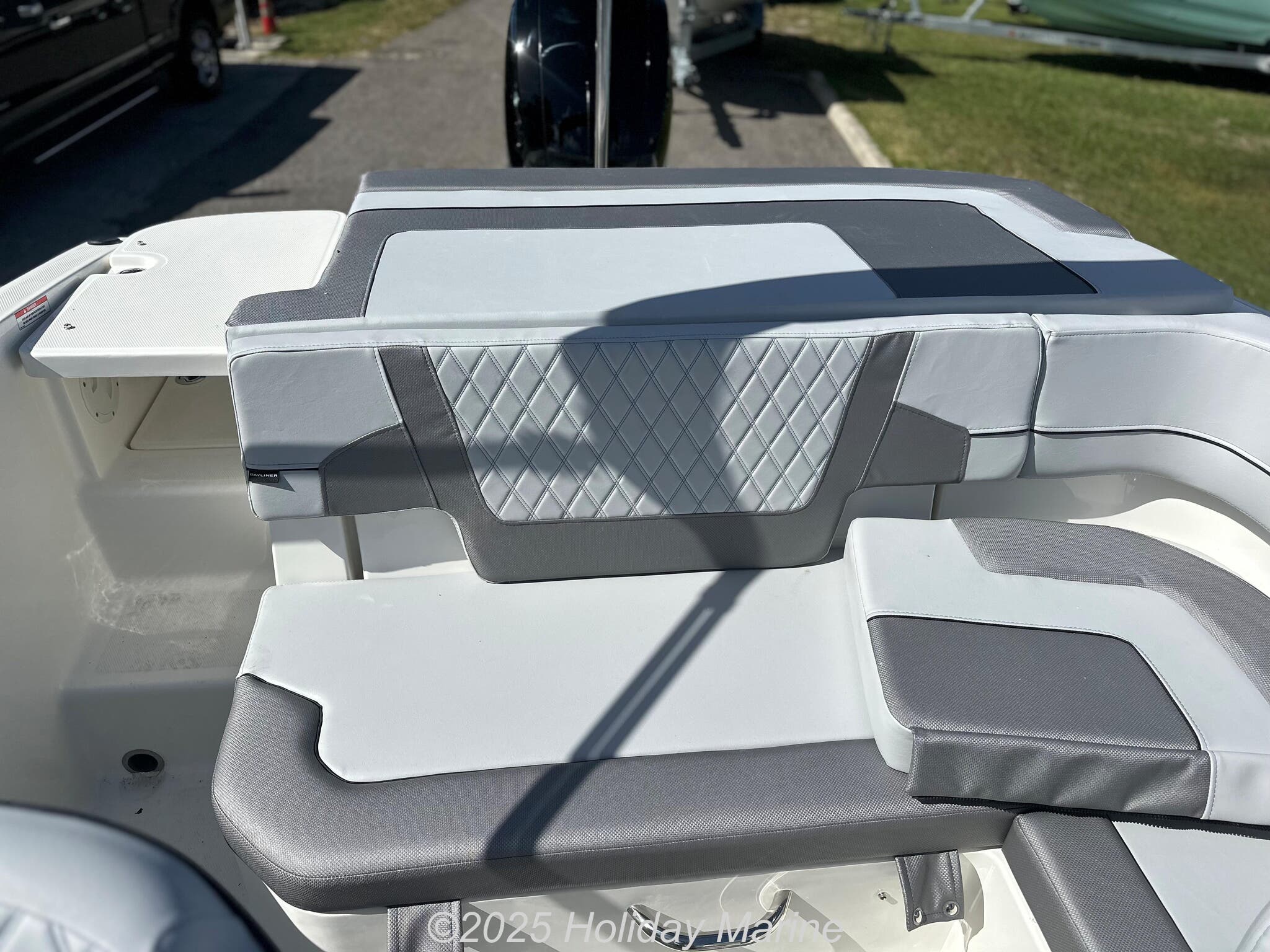 Email now about this Bowrider - 2024 Bayliner VR5 Bowrider OB! Slide #3