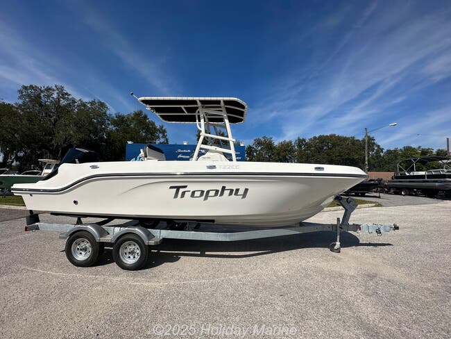 2024 Bayliner Trophy CC22