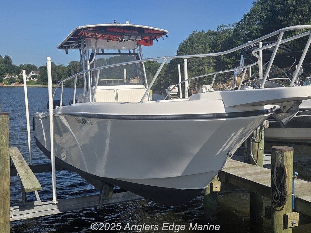 Center Console - 2001 Mako 282 CC | Motor & Keel
