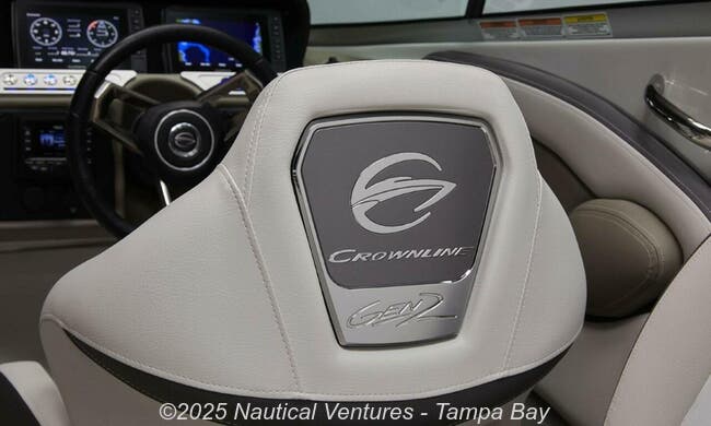 2023 Crownline XSS 290
