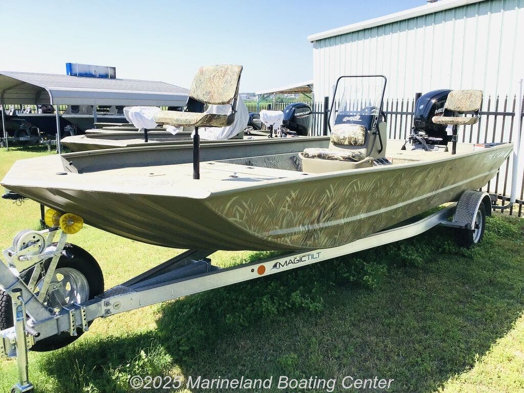 Email now about this Jon Boat - 2024 Tracker Boats Grizzly® 2072 CC! Slide #4