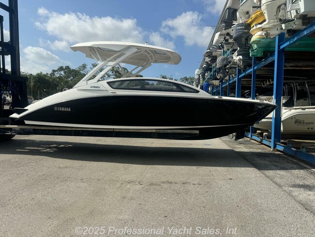 2022 Yamaha Boats  275 SD