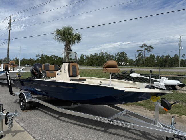 2026 Xpress Hyper-Lift Series H22B-200HP
