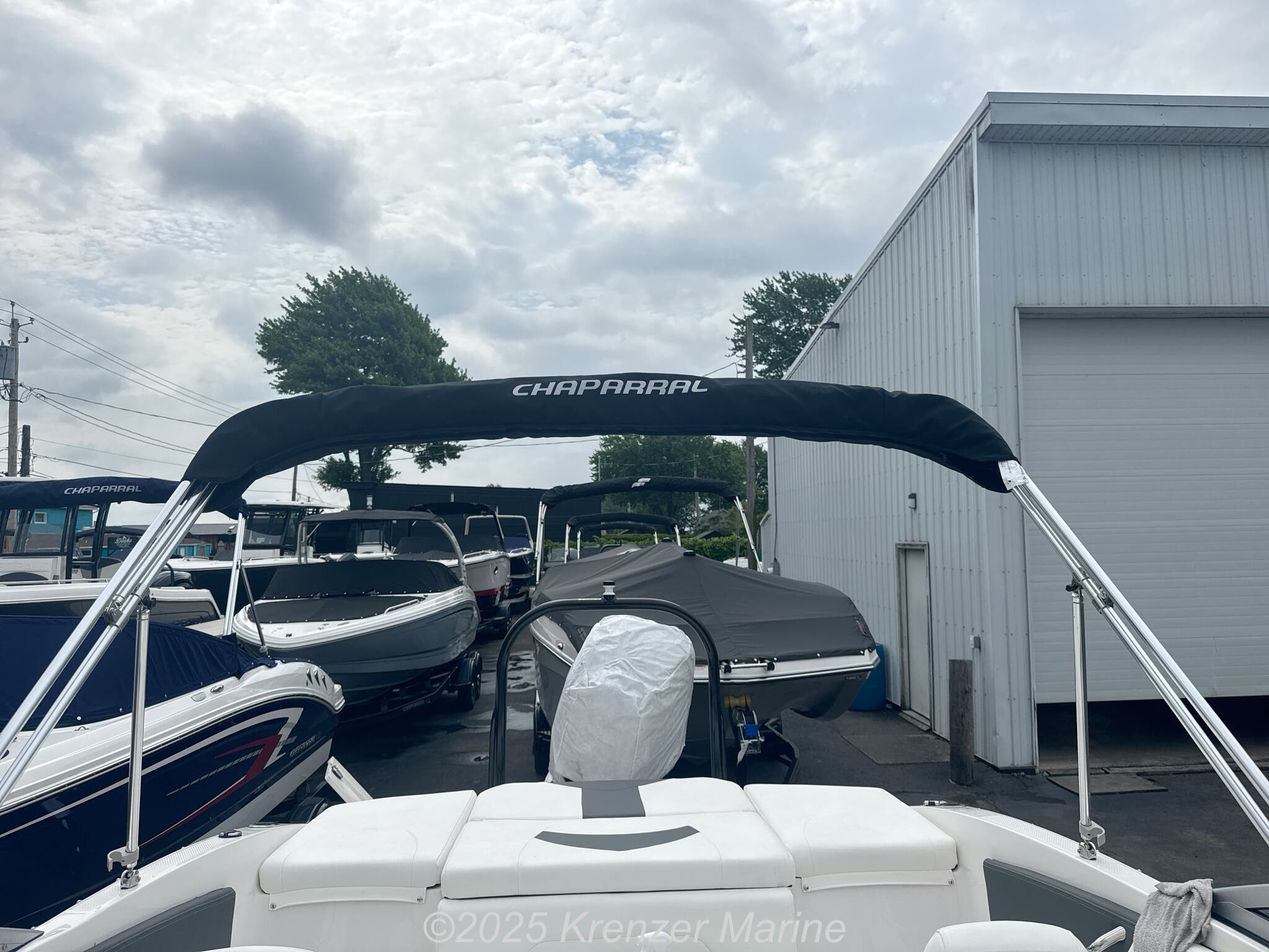 Email now about this Bowrider - 2024 Chaparral SSi OB 21 Ski and Fish! Slide #4