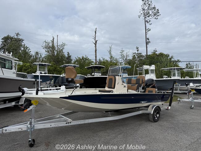 2026 Xpress Hyper-Lift Bay Series H20 BAY